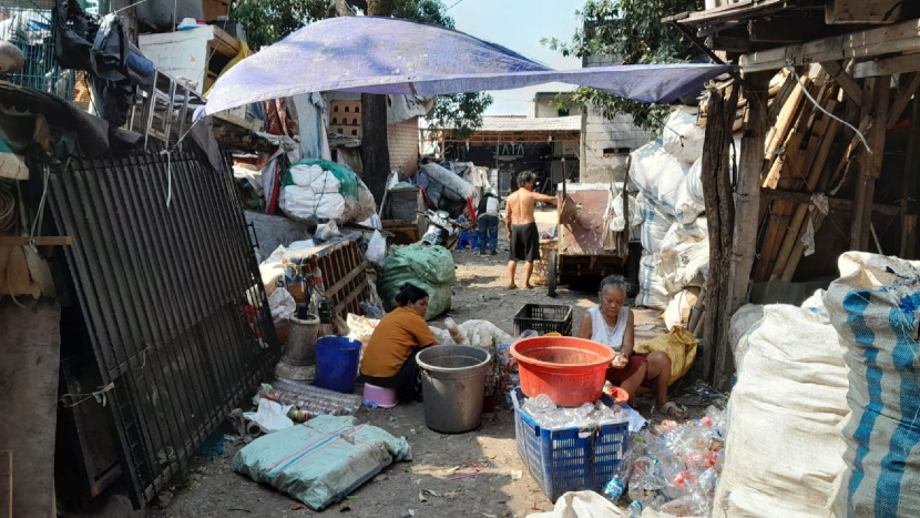 Kondisi lapak pemulung di Cipadu, Tangerang Selatan. Foto: Viva.co.id/Lis Yuliwati