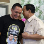 Hasan Nasbi bersama Prabowo Subianto. Foto: Istimewa